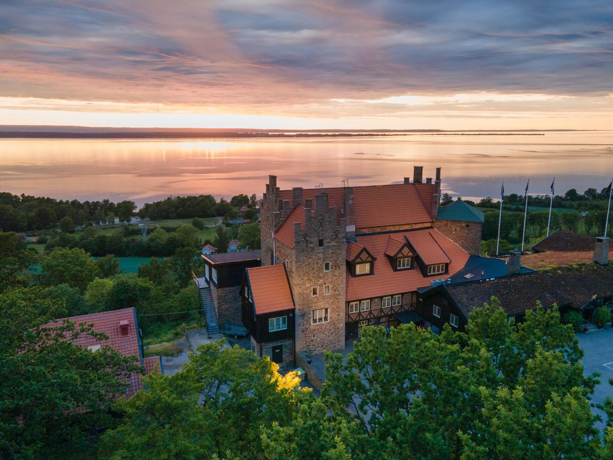 Gyllene Uttern Jula Hotell Gränna Buitenkant foto